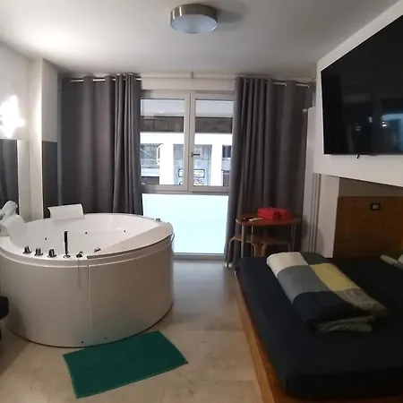 4Roomz Bologna Exterior photo
