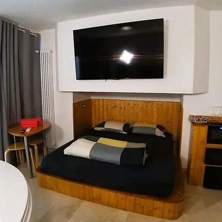 4Roomz Bologna Exterior photo