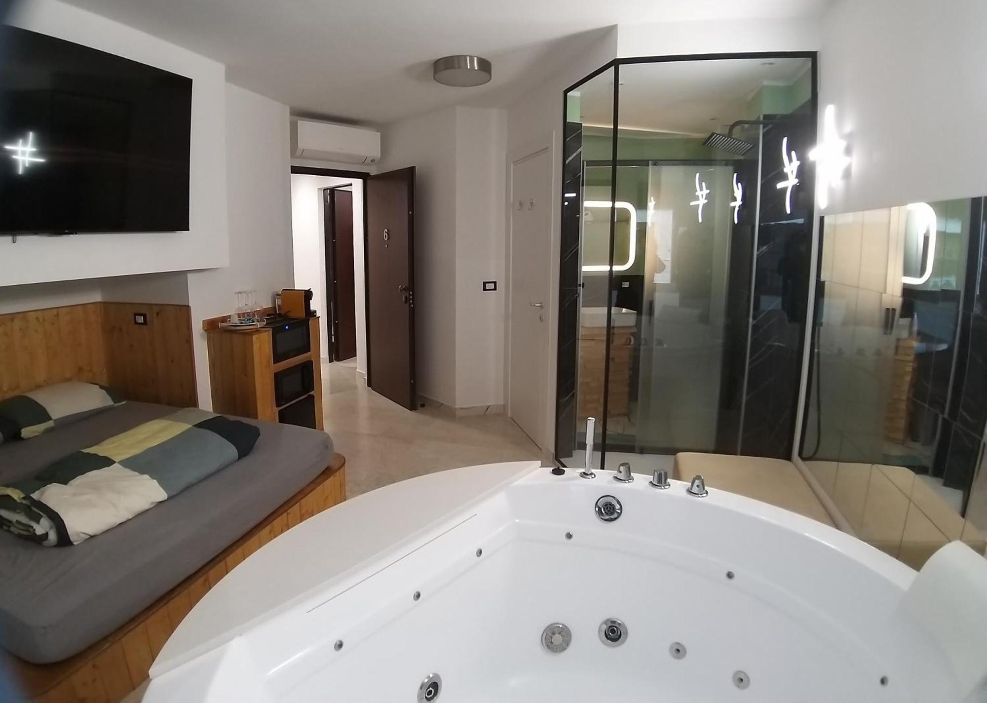 Alojamento de Acomodação e Pequeno-almoço 4roomz 3*